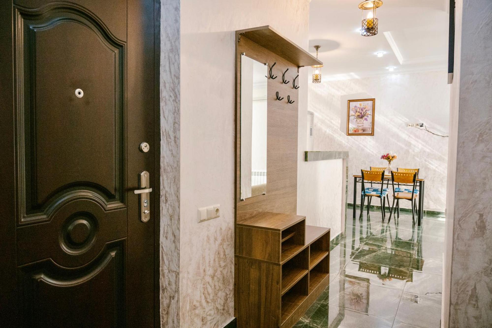 Ekaterine'S Apartments Batumi Eksteriør bilde