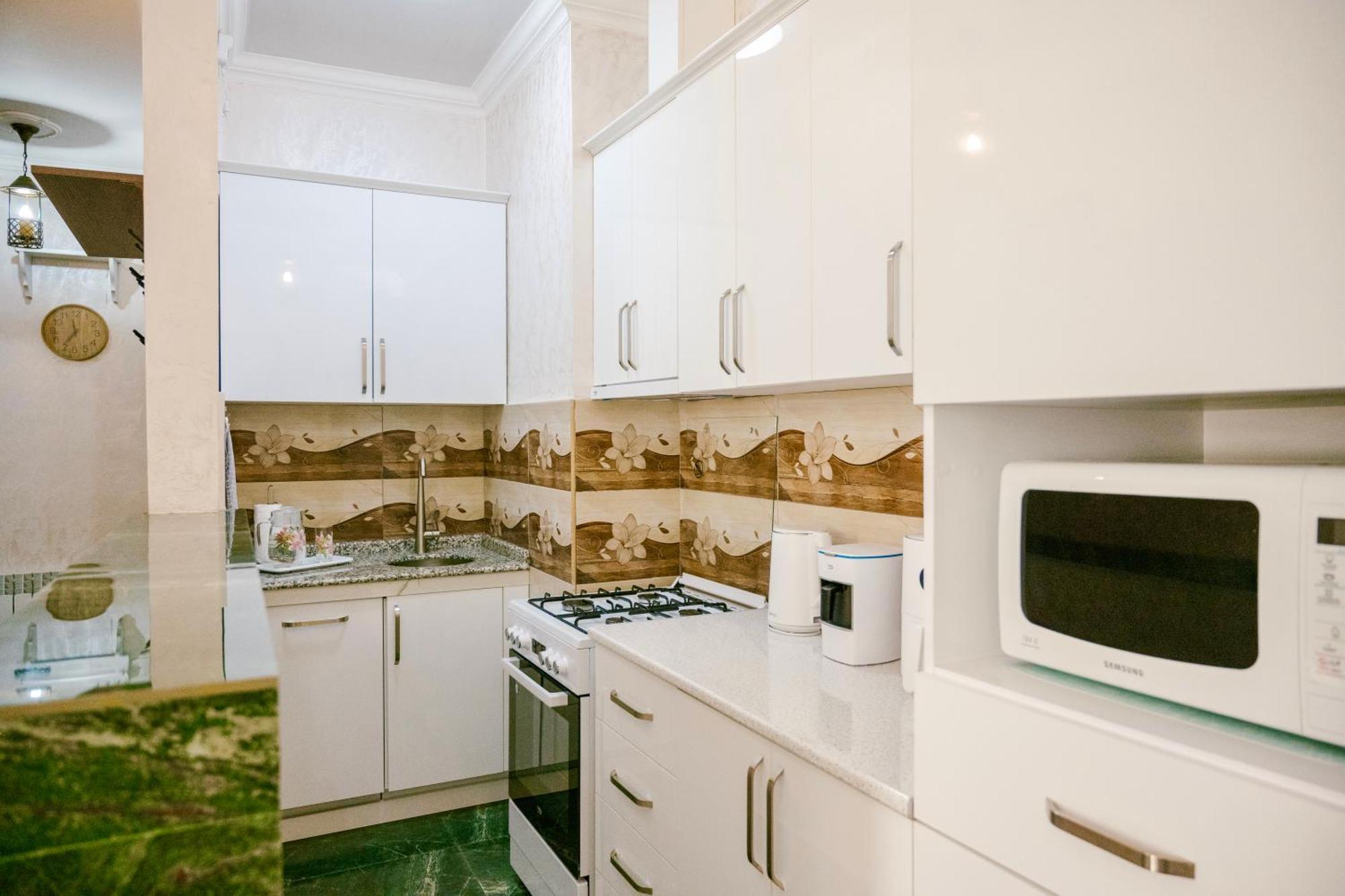 Ekaterine'S Apartments Batumi Rom bilde