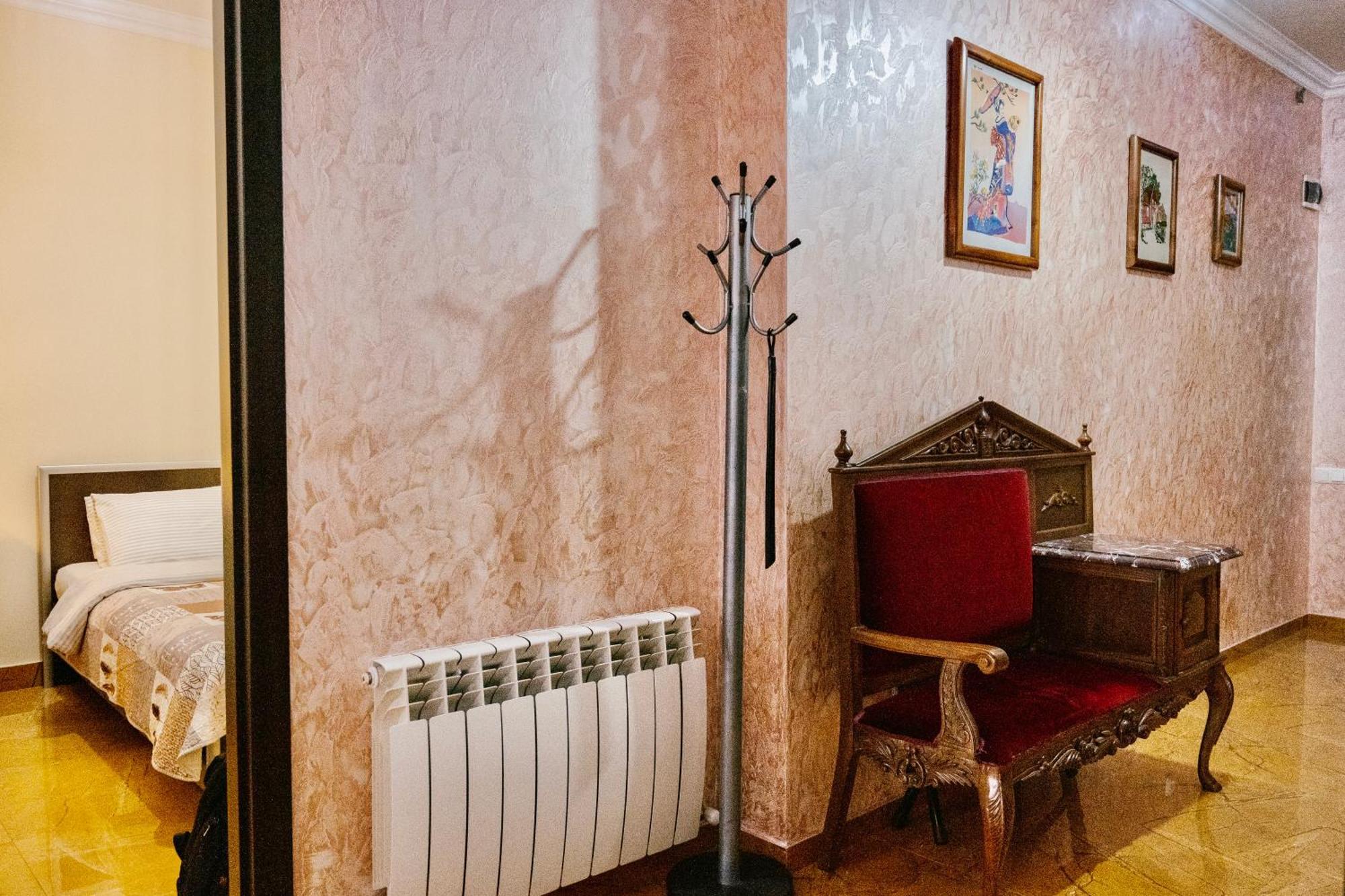 Ekaterine'S Apartments Batumi Rom bilde