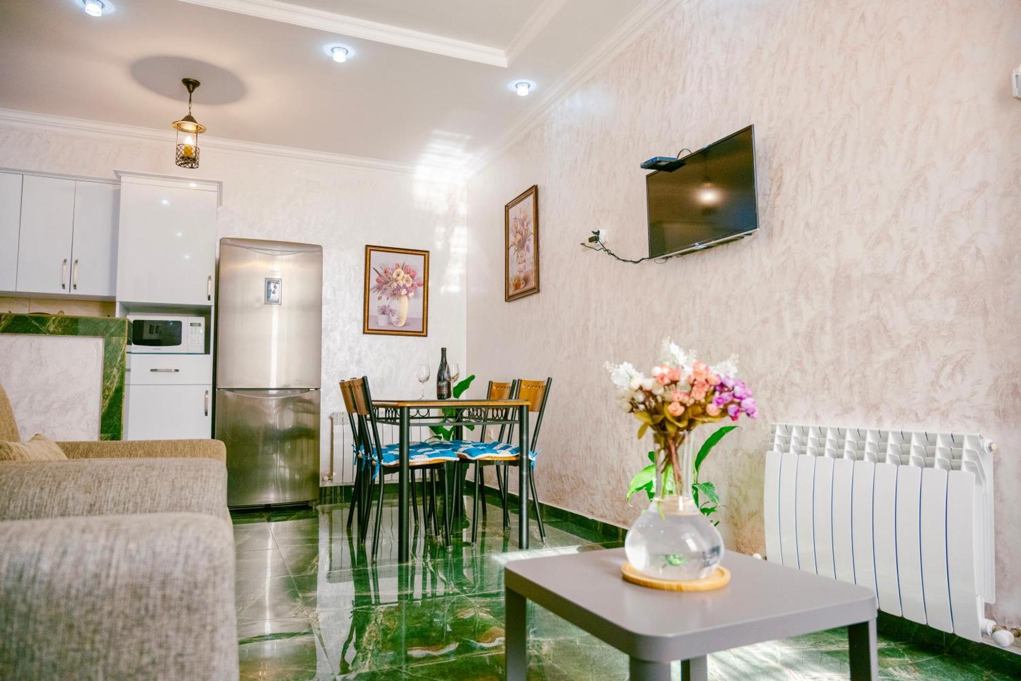 Ekaterine'S Apartments Batumi Rom bilde